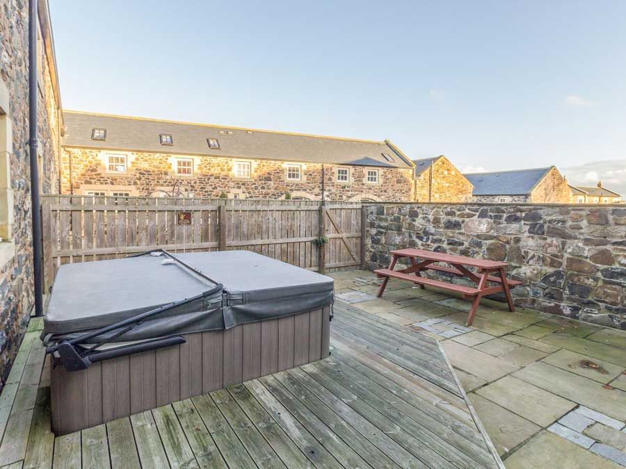 12-luxury-lodges-in-northumberland-with-hot-tubs-from-60-per-night