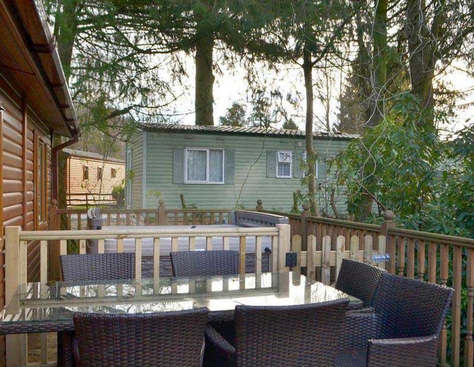 9 Luxury Lodges in Windermere with Hot Tubs (From £55 Per Night) 9 Luxury Lodges in Windermere with Hot Tubs (From £55 Per Night)