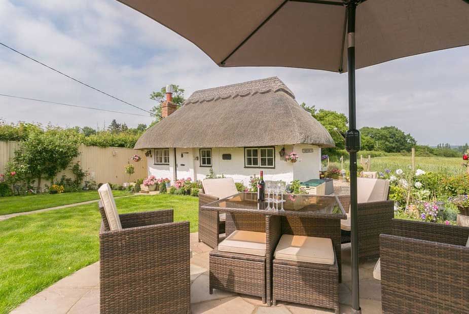 6-superb-lodges-in-kent-with-hot-tubs-to-rent