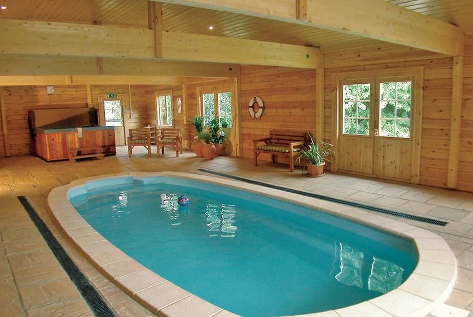 UK Romantic Hot Tub Breaks Weekends Away for Couples