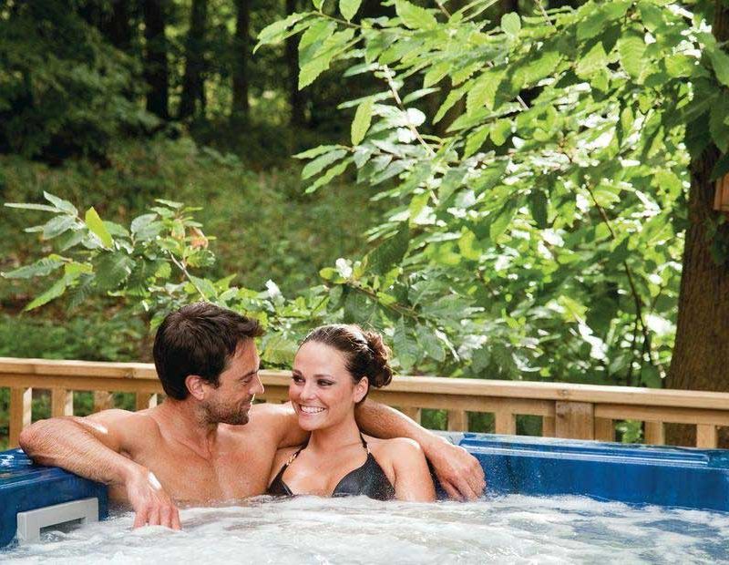 Luxury Lodges in Sherwood Forest with Hot Tubs (From £69 Per Night) Luxury Lodges in Sherwood Forest with Hot Tubs (From £69 Per Night)