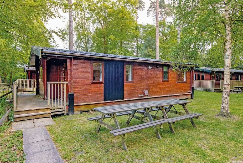 10 Luxury Lodges in Hampshire with Hot Tubs (From £37 Per Night)