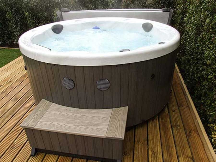 Luxury Lodges in Worcestershire with Hot Tubs