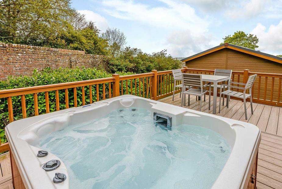 3 Luxury Lodges in Brighton with Hot Tubs (From £48 Per Night)
