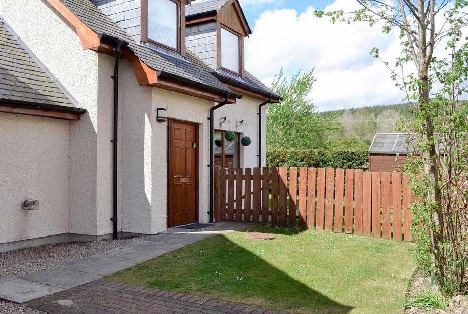 9 Luxury Lodges in Aviemore with Hot Tubs (From £58 Per Night)