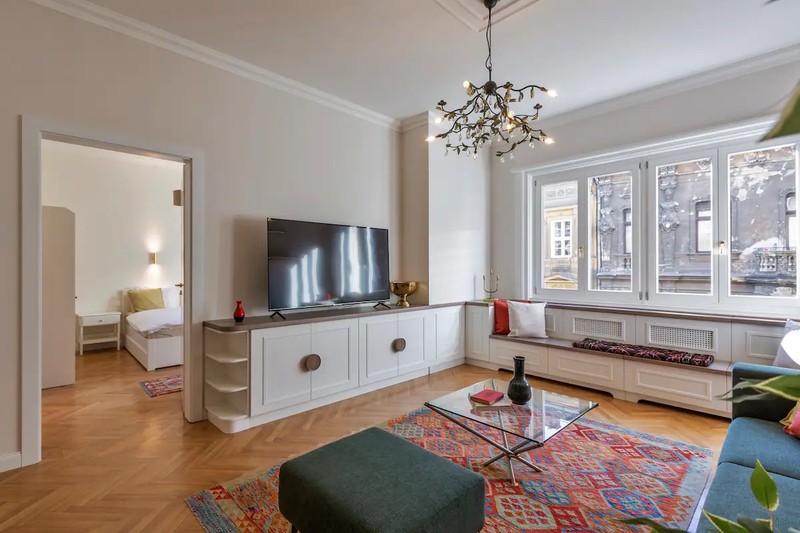 Urban flat renovation - Palotanegyed