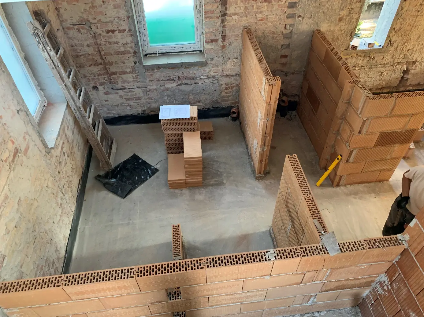 Mi a helyes sorrend egy családi ház felújítása során? - illusztráció