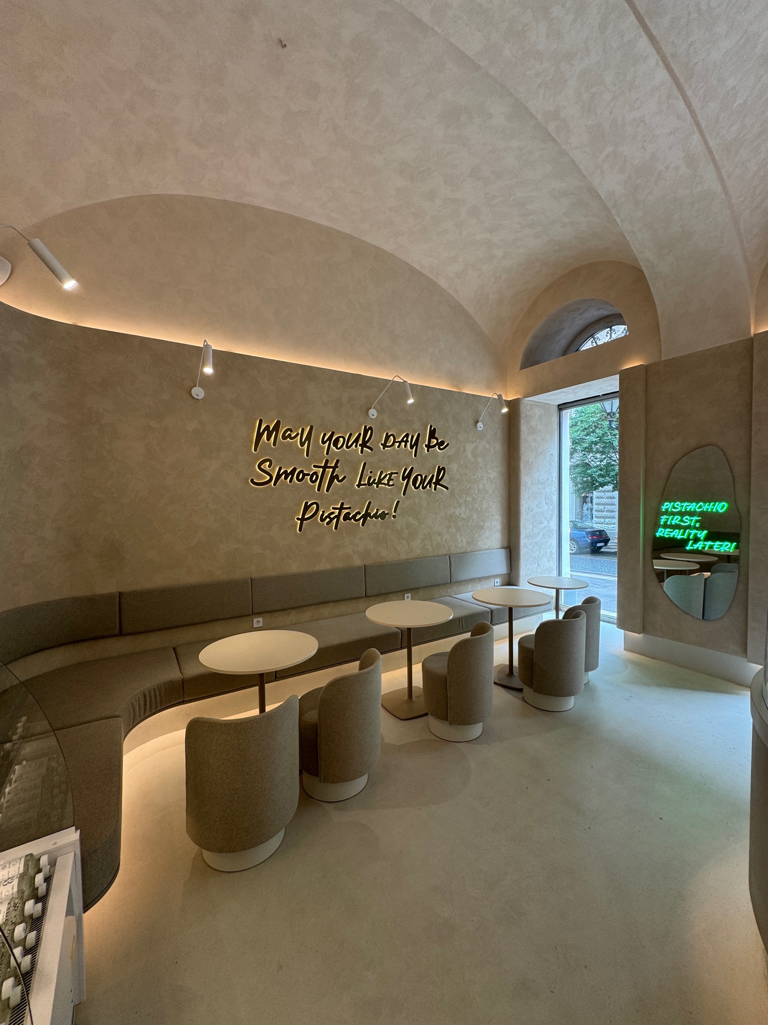 Üzlethelység - Étterem