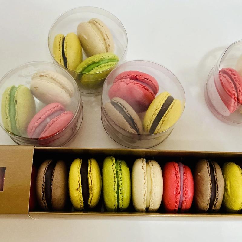 PARISIAN MACARONS