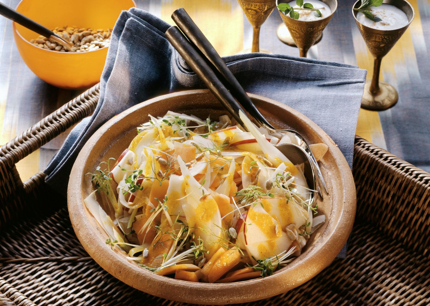 Fenchel-Möhren-Salat mit Currydressing