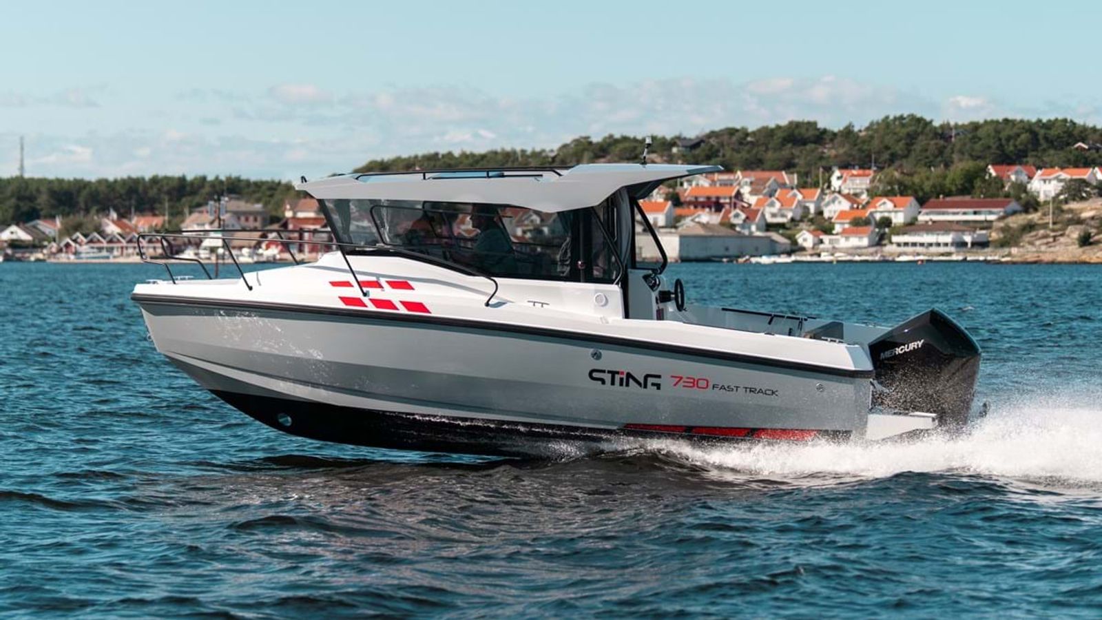 Disfruta con tu barco por las cristalinas aguas de las Pitiusas