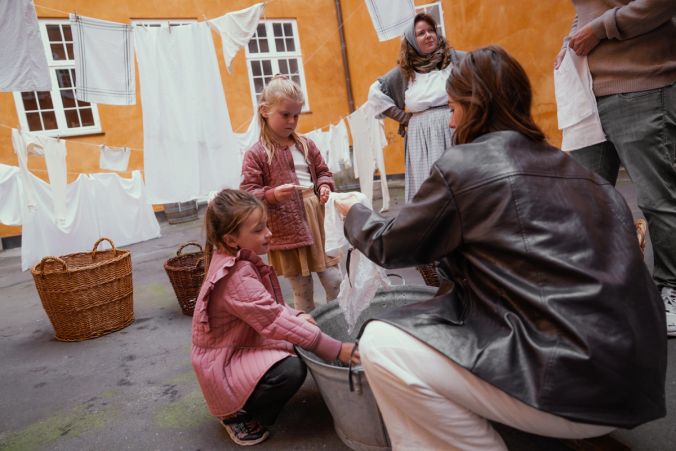 Turen går til 1930: Hvidvask i baggården