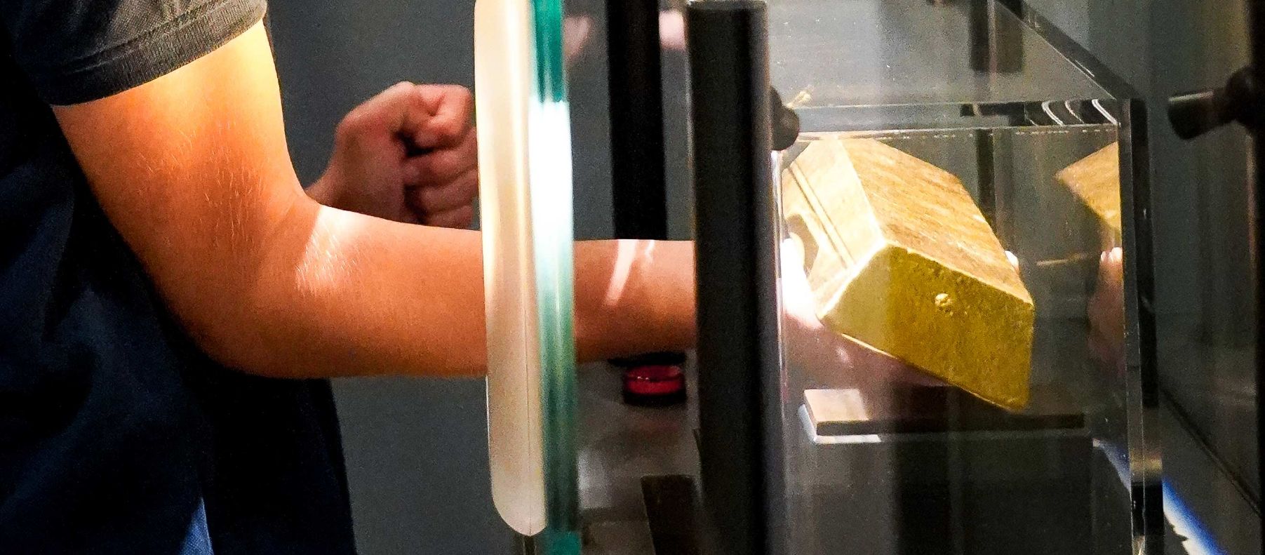 How much does 4.2 million kroner weigh?