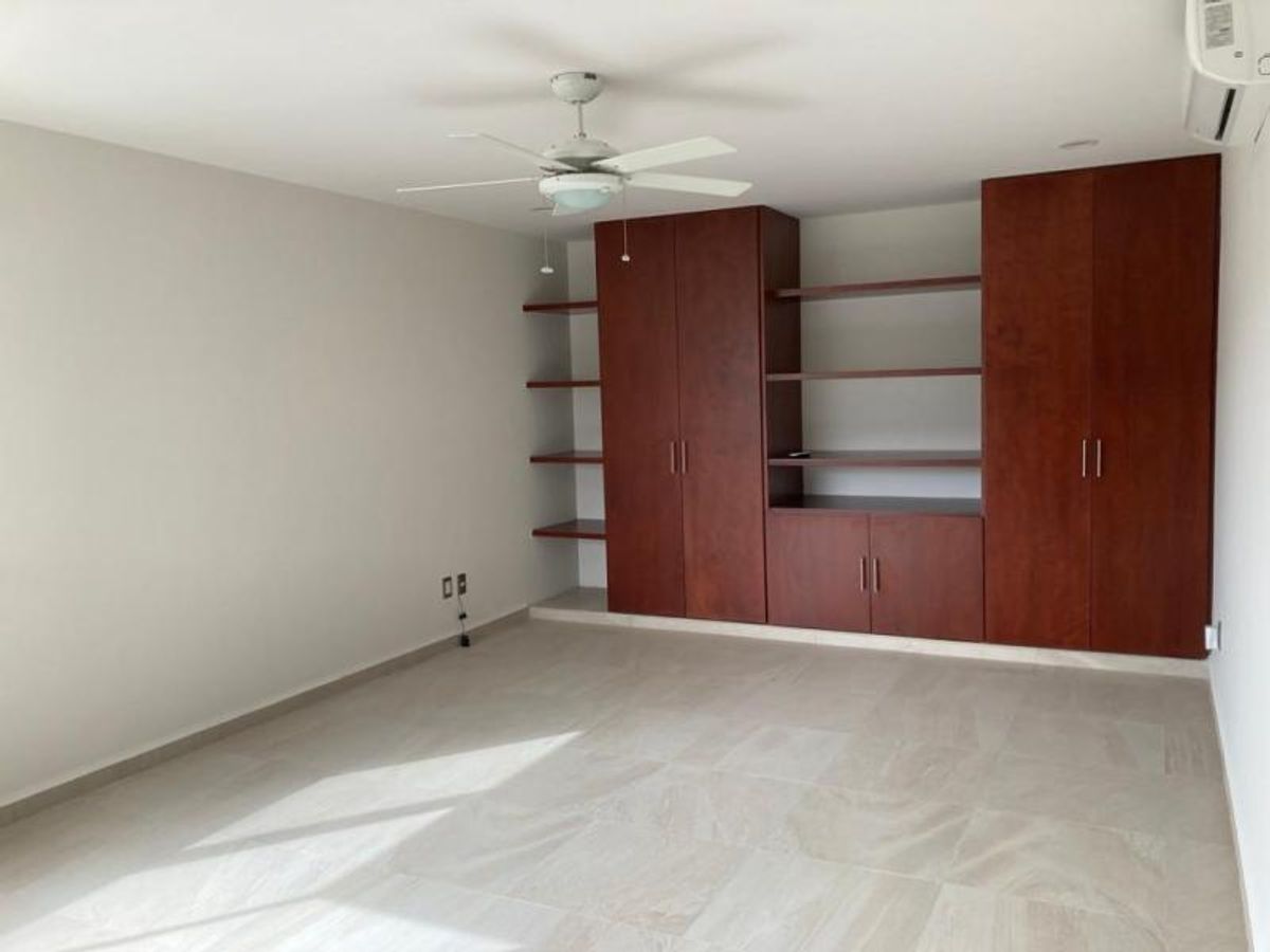 Fotografía de CASA EN VENTA EN CLUB DE GOLF CON VISTA INMEJORABLE