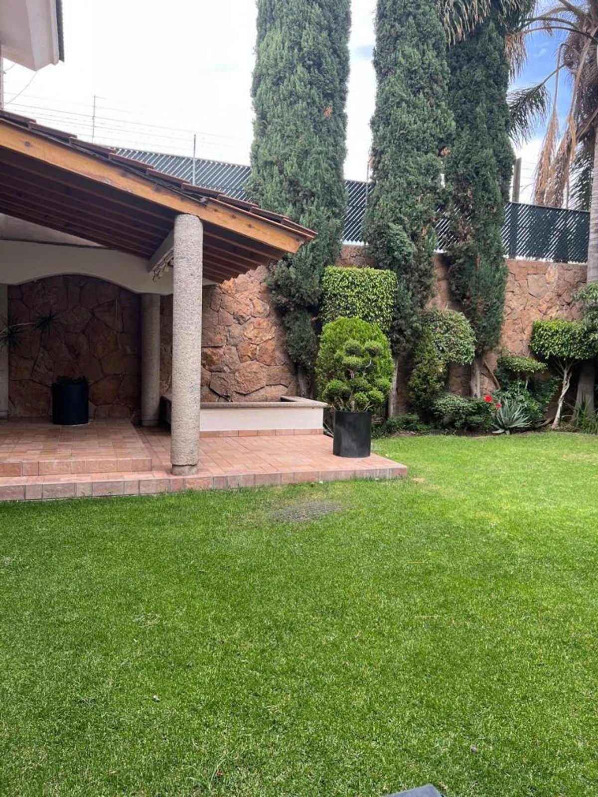 Fotografía de EXCELENTE CASA EN VENTA EN ESQUINA EN COLONIA JARDIN