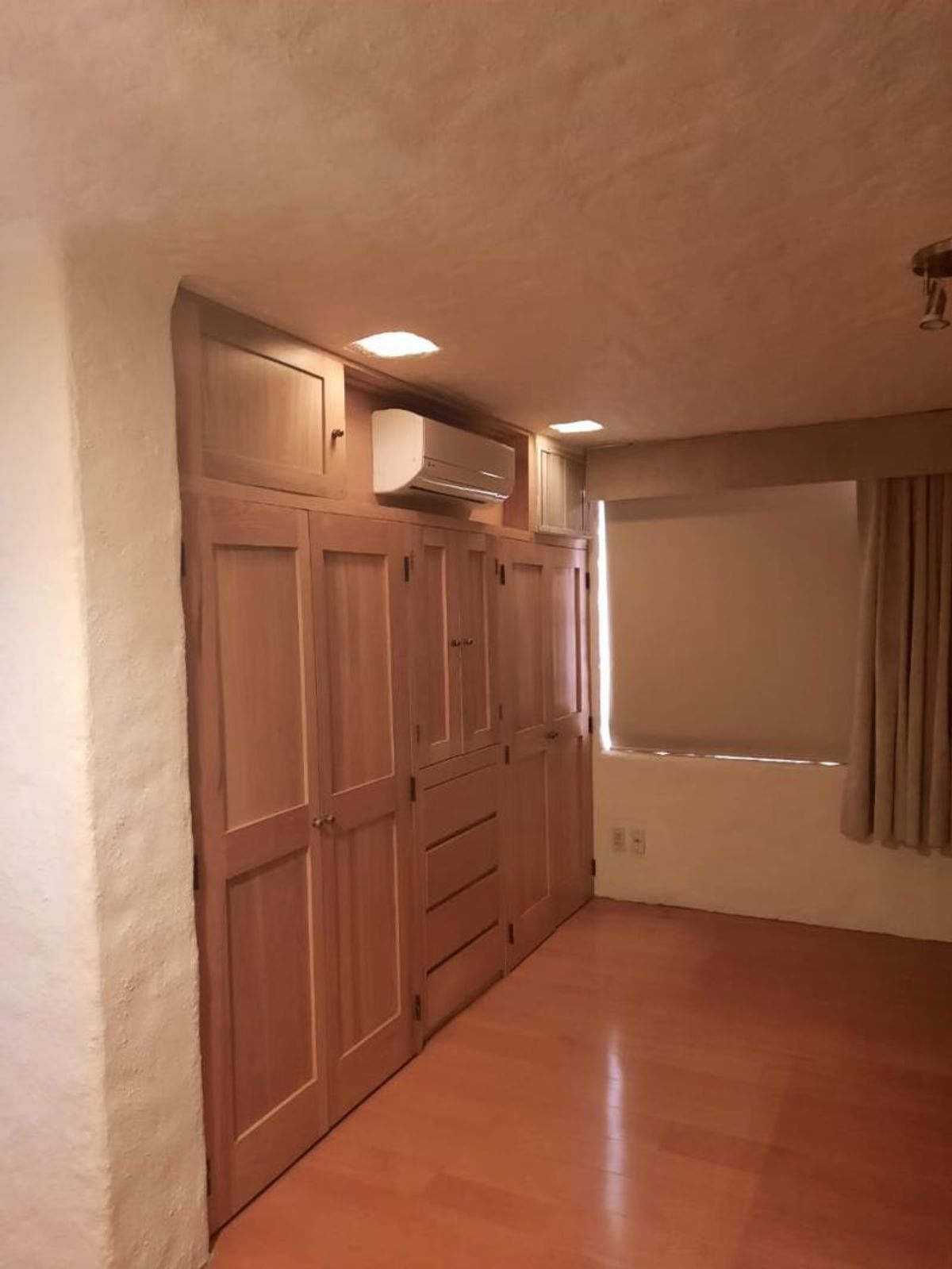 Fotografía de VENTA DE CASA EN PRIVADA Y ZONA DE LUJO EN LOMAS 3A SECCION