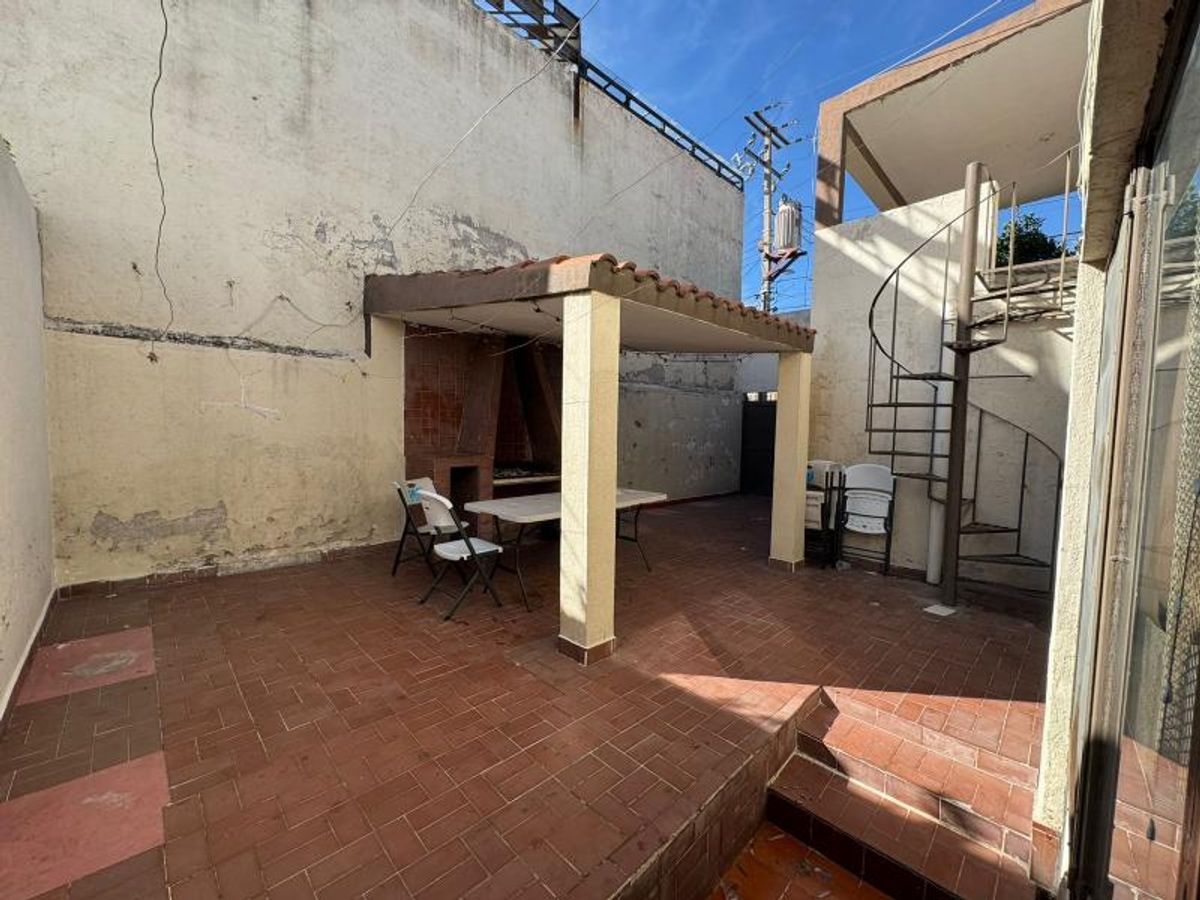 Fotografía de CASA EN VENTA EN ESQUINA EN COLONIA VIRREYES