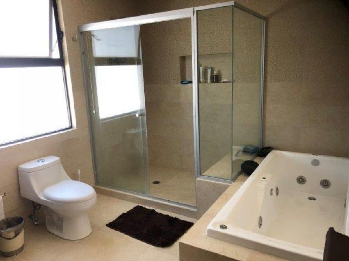 Fotografía de VENTA DE CASA EN CLUB DE GOLF LA LOMA