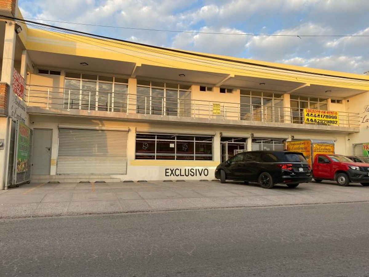 Fotografía de RENTA DE 4 LOCLES EN AV DAMIAN CARMONA FRENTE AAL COLEGIO SEVEN HILLS
