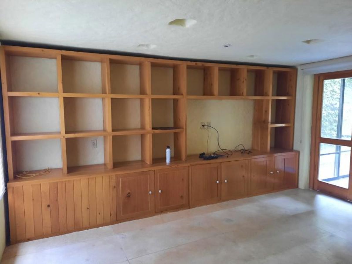 Fotografía de VENTA DE CASA EN PRIVADA Y ZONA DE LUJO EN LOMAS 3A SECCION