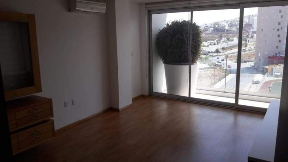 Fotografía de RENTA DE CONSULTORIO/OFICINA EN TORRE MEDICA DEL PEDREGAL