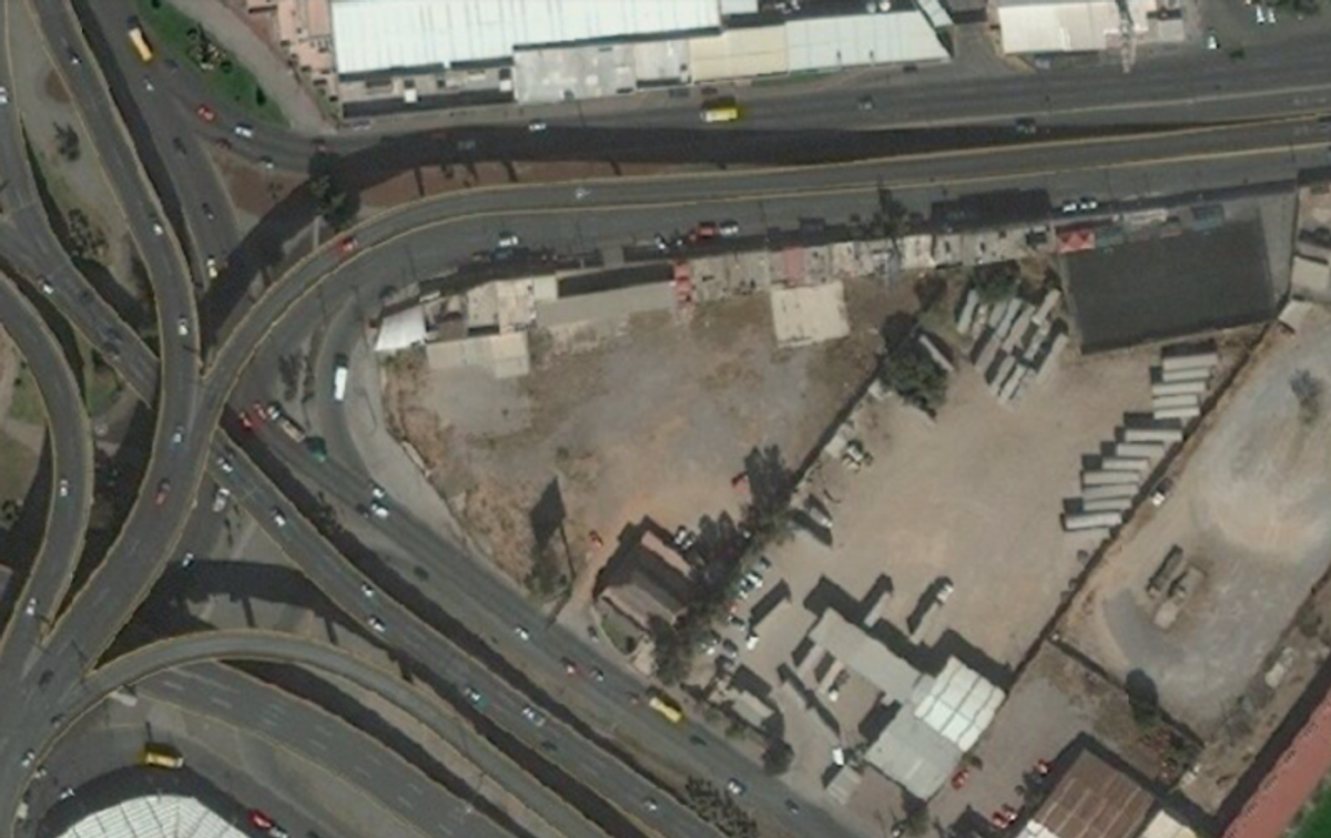 Fotografía de RENTA DE TERRENO COMERCIAL A 5 MINUTOS DEL CENTRO,DE LA ZONA INDUSTRIAL Y AEROPUERTO