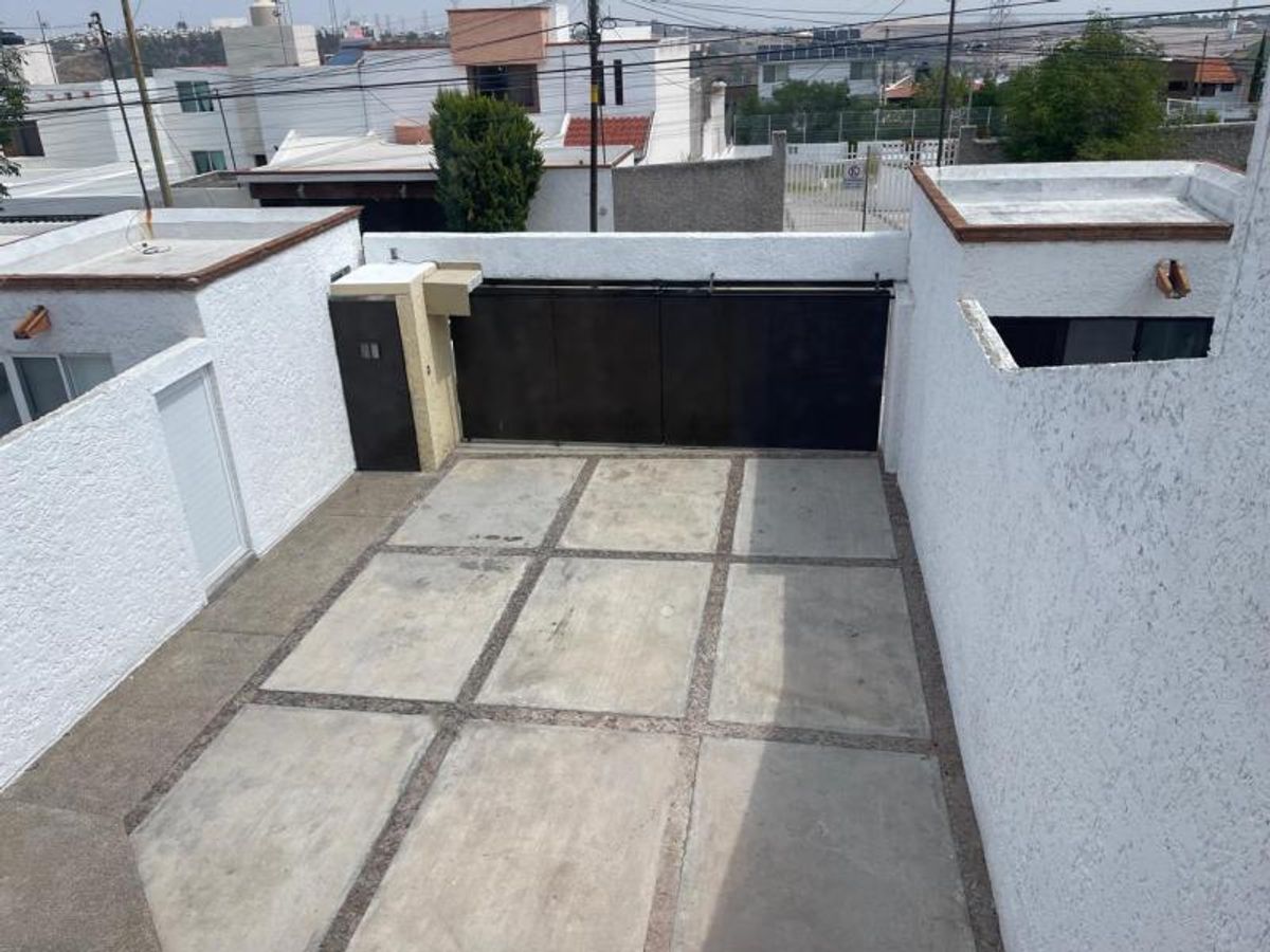 Fotografía de A SOLO UNA CUADRA DEL CLUB LIBANES