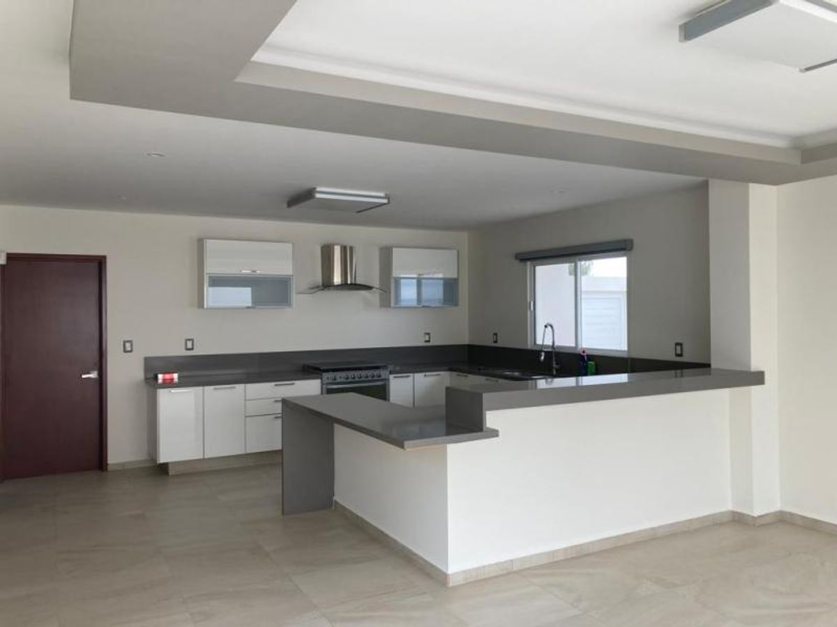 Fotografía de CASA EN VENTA EN CLUB DE GOLF CON VISTA INMEJORABLE
