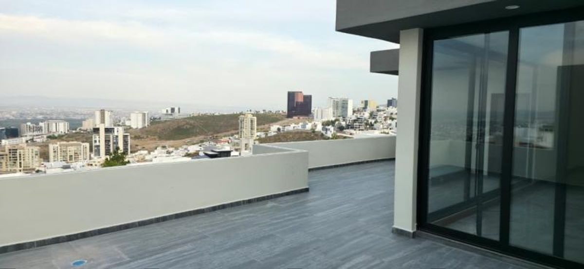 Fotografía de CASA EN VENTA EN LA LOMA CLUB DE GOLF CON ROOF 
