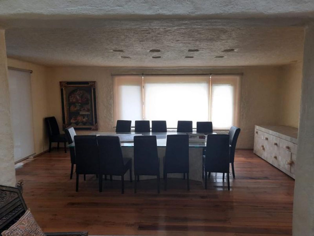 Fotografía de VENTA DE CASA EN PRIVADA Y ZONA DE LUJO EN LOMAS 3A SECCION