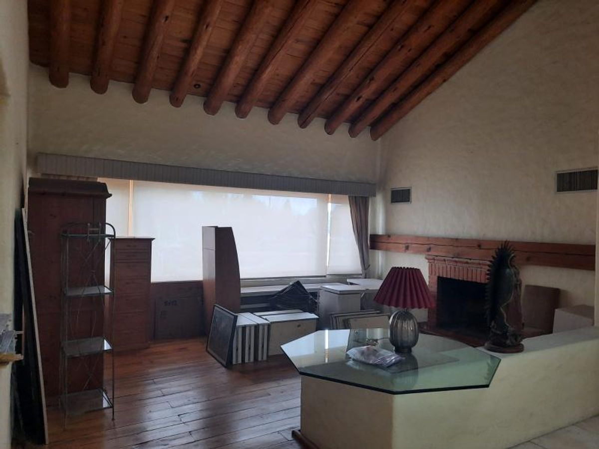 Fotografía de VENTA DE CASA EN PRIVADA Y ZONA DE LUJO EN LOMAS 3A SECCION
