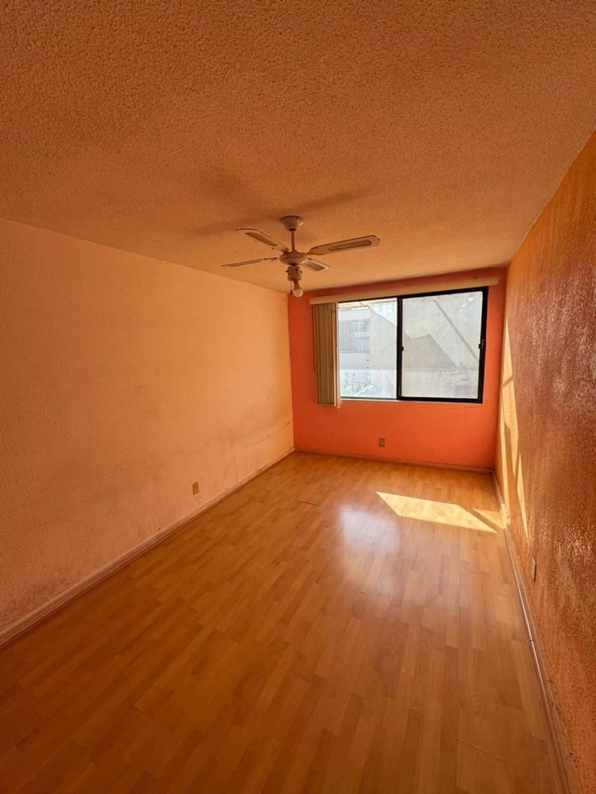 Fotografía de CASA EN VENTA EN ESQUINA EN COLONIA VIRREYES