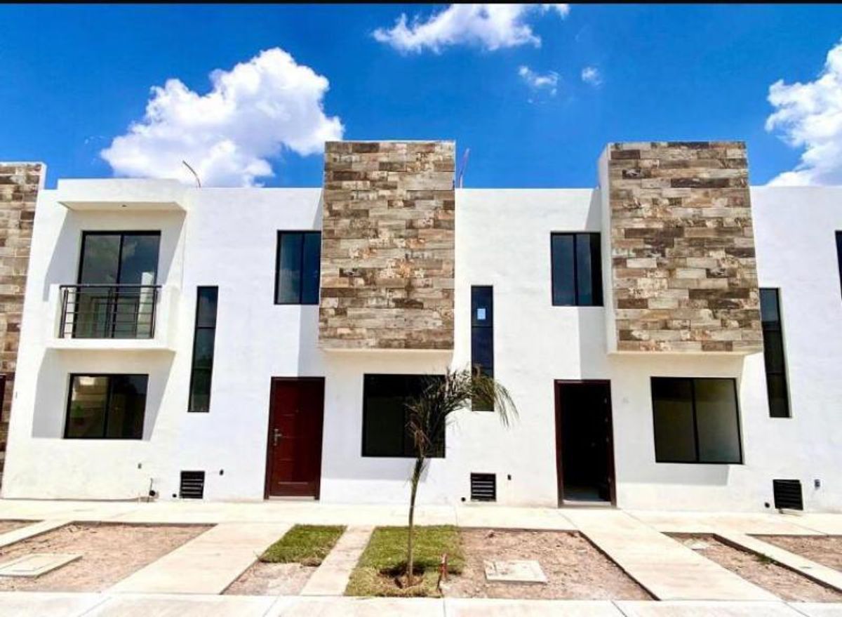 Fotografía de CASA EN VENTA EN PRIVADA DE LOS REYES