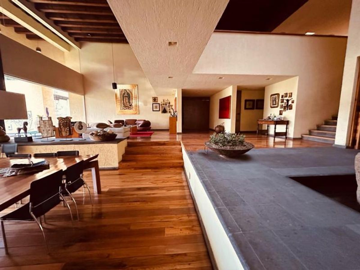 Fotografía de EXCELENTE CASA EN VENTA A UNA CUADRA DEL PARQUE DE MORALES