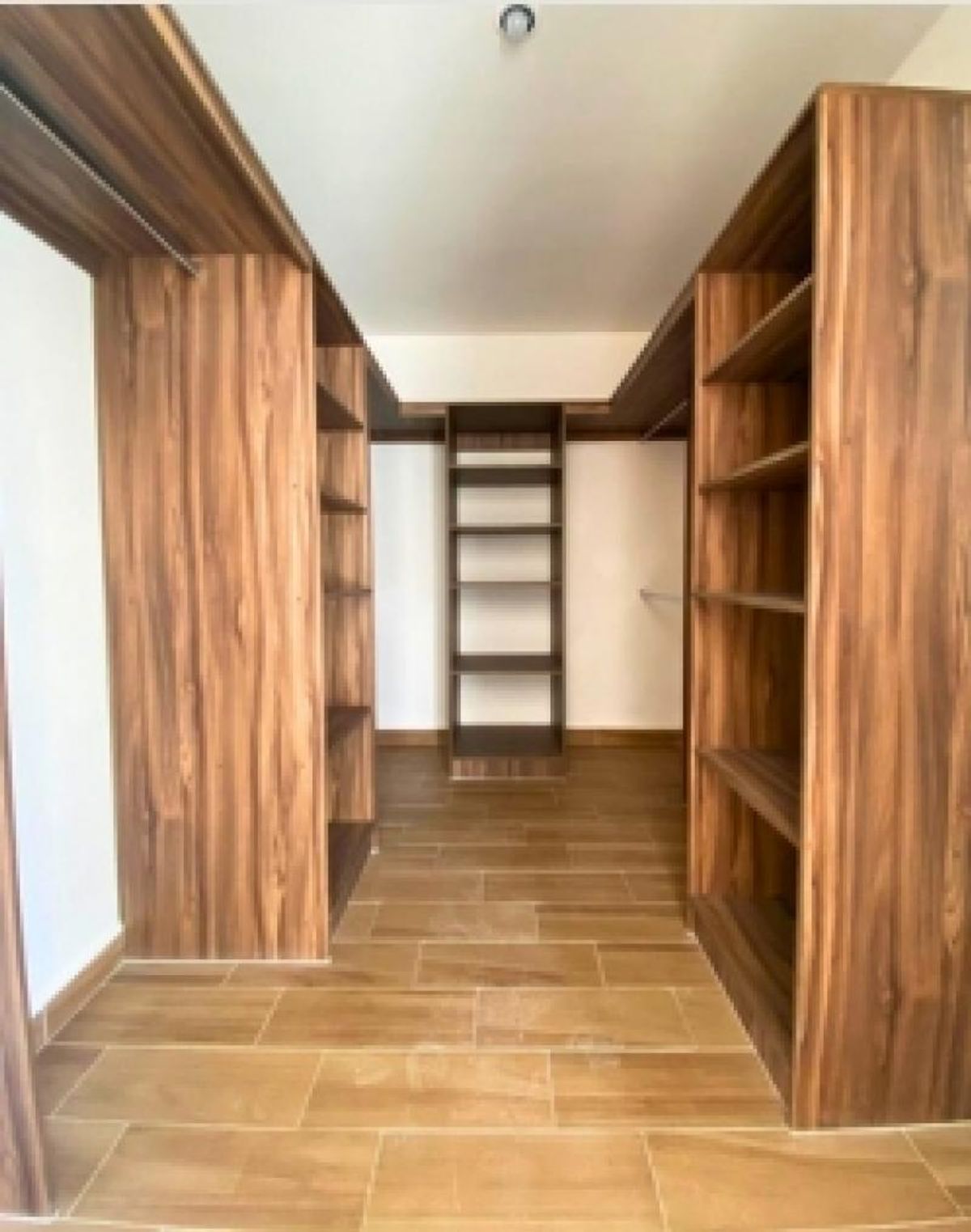 Fotografía de  ULTIMAS 3 CASAS EN VENTA PRIVADA ANTEQUERA ZONA DE POZOS 