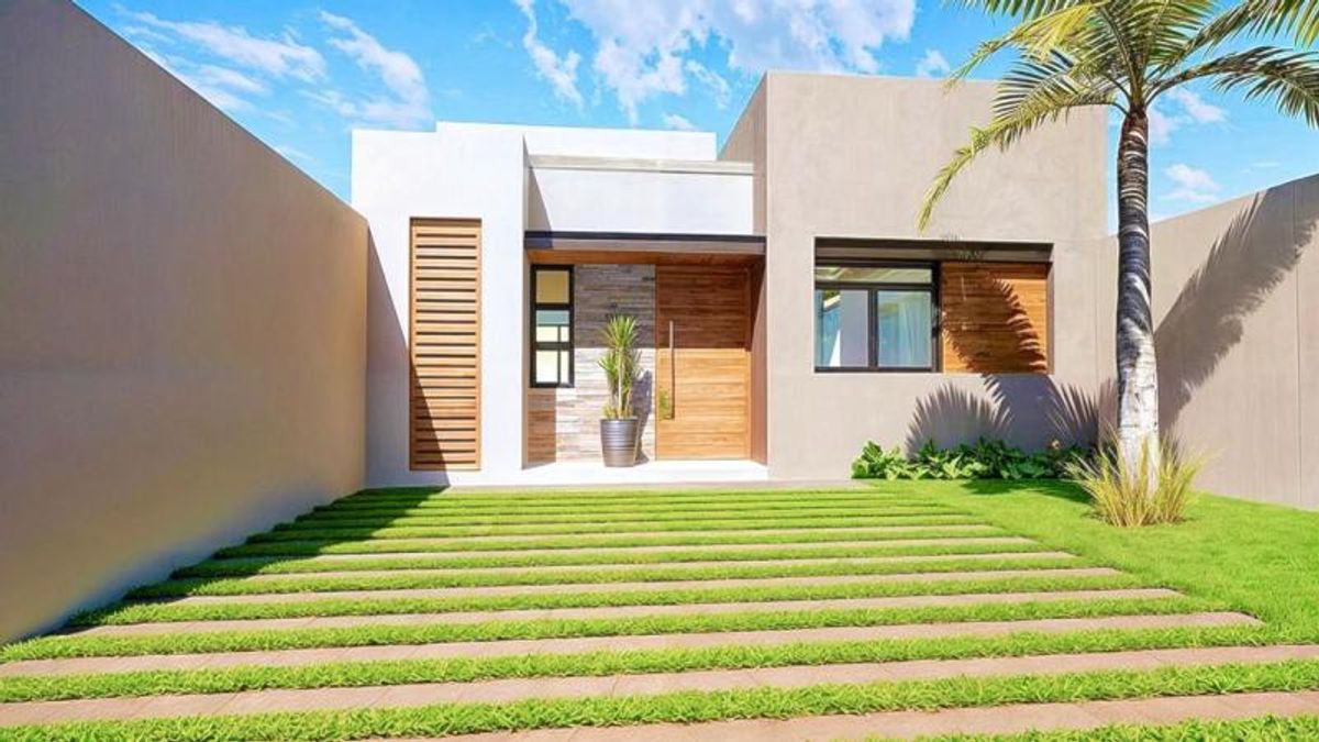 Fachada moderna de una planta con puerta de madera, acabados beige y jardín frontal