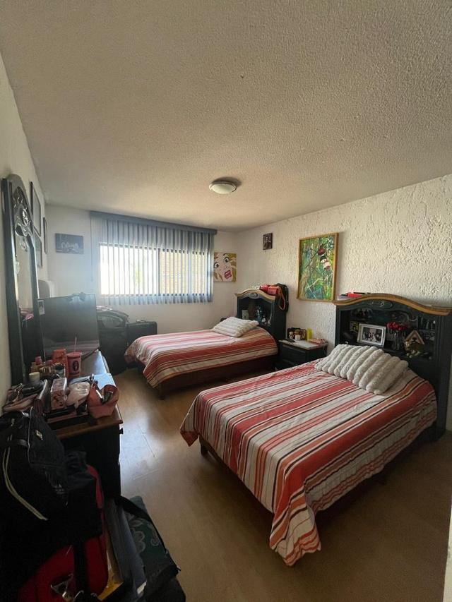 Fotografía de CASA EN VENTA EN LOMAS 4 SECCION EN ESQUINA
