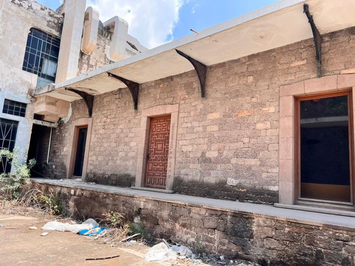 Fotografía de BODEGA EN VENTA EN ZONA CENTRO FRENTE A LA ALAMEDA IDEAL PARA HOTEL, UNIVERSIDAD, ESCUELA 