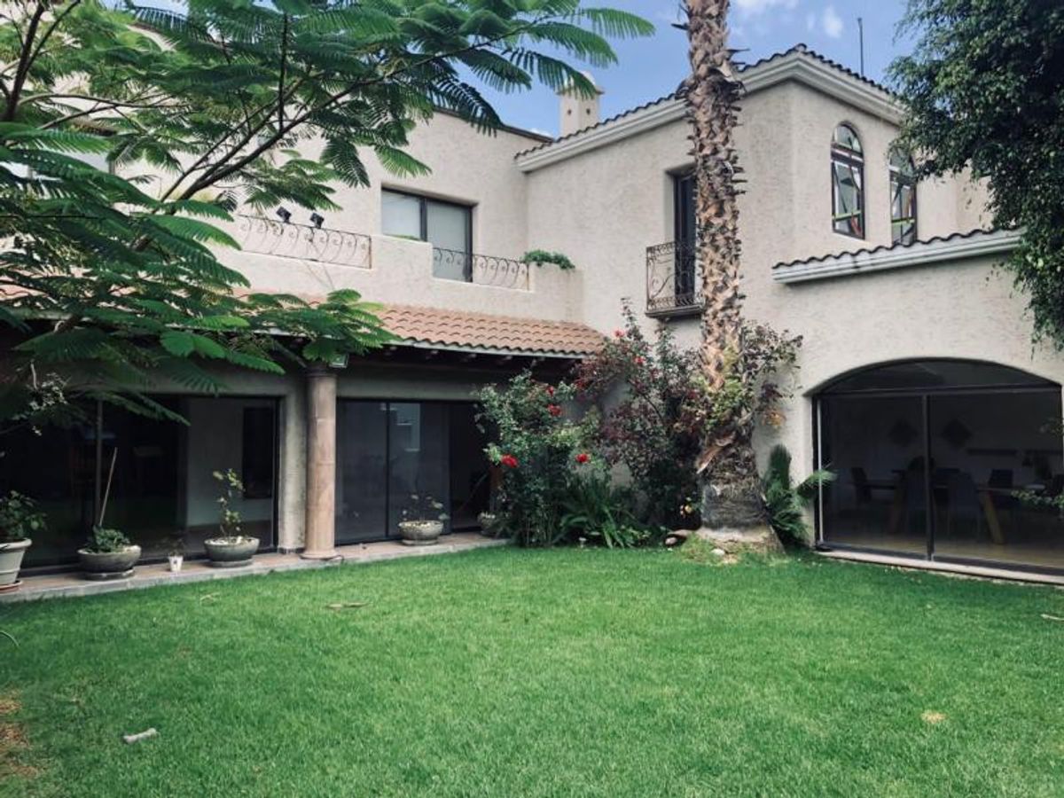 Fotografía de CASA EN VENTA EN PRIVADA SOBRE AV PARQUE CHAPULTEPEC