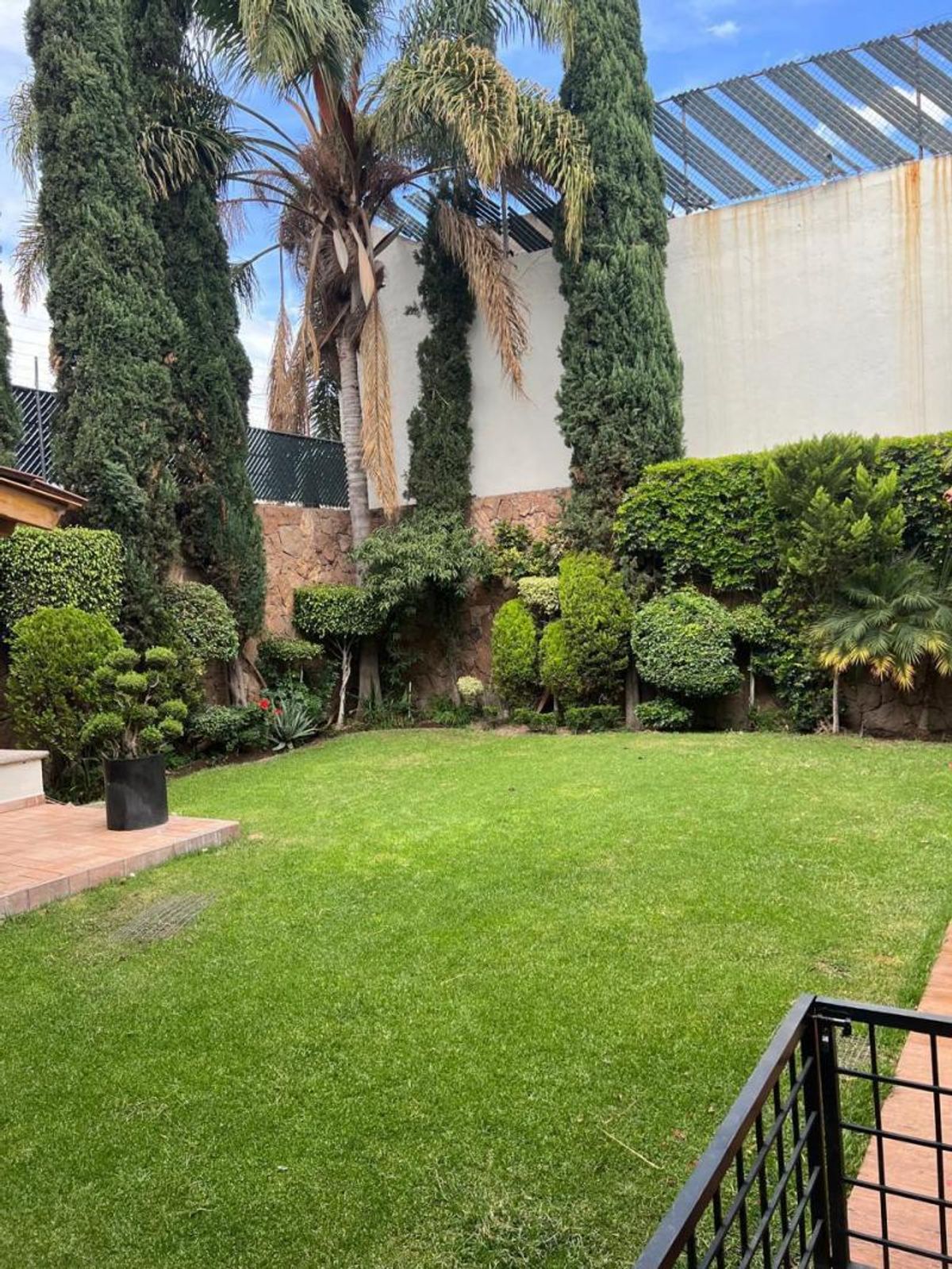 Fotografía de EXCELENTE CASA EN VENTA EN ESQUINA EN COLONIA JARDIN