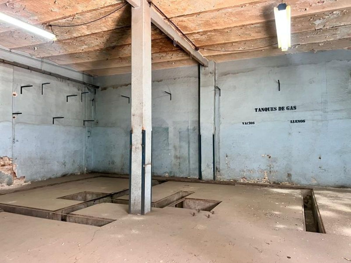 Fotografía de BODEGA EN VENTA EN ZONA CENTRO FRENTE A LA ALAMEDA IDEAL PARA HOTEL, UNIVERSIDAD, ESCUELA 