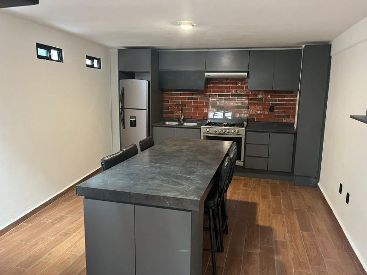Fotografía de CASA EN VENTA EN LOMAS DEL TEC RECIEN REMODELADA
