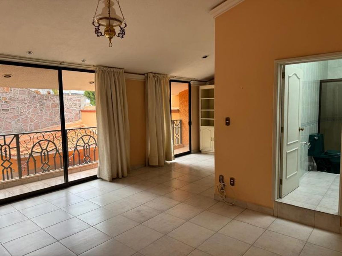 Fotografía de CASA EN VENTA EN LOMAS 4a CERCA DEL JARDIN DE SAN PATRICIO