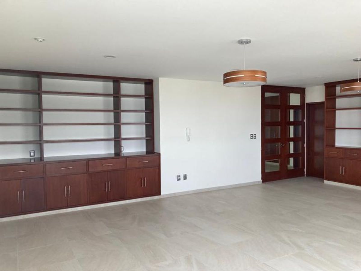 Fotografía de CASA EN VENTA EN CLUB DE GOLF CON VISTA INMEJORABLE
