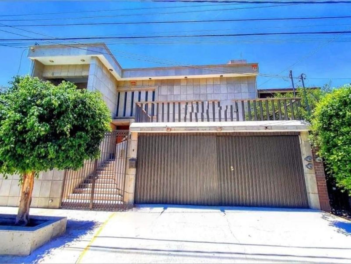 Fotografía de CASA EN VENTA EN FRACCIONAMIENTO TANGAMANGA
