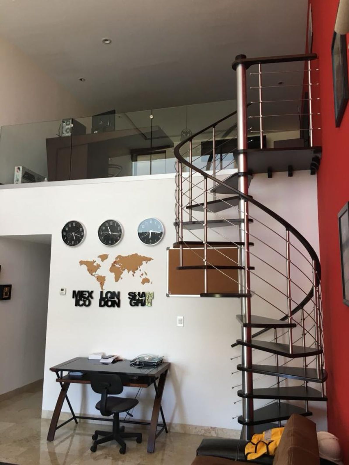 Fotografía de CASA EN VENTA EN LA LOMA CLUB DE GOLF CON 1180 M2 DE CONSTRUCCIÓN, 6 RECAMARAS CON BAÑO COMPLETO Y  EXCELENTE UBICACIÓN