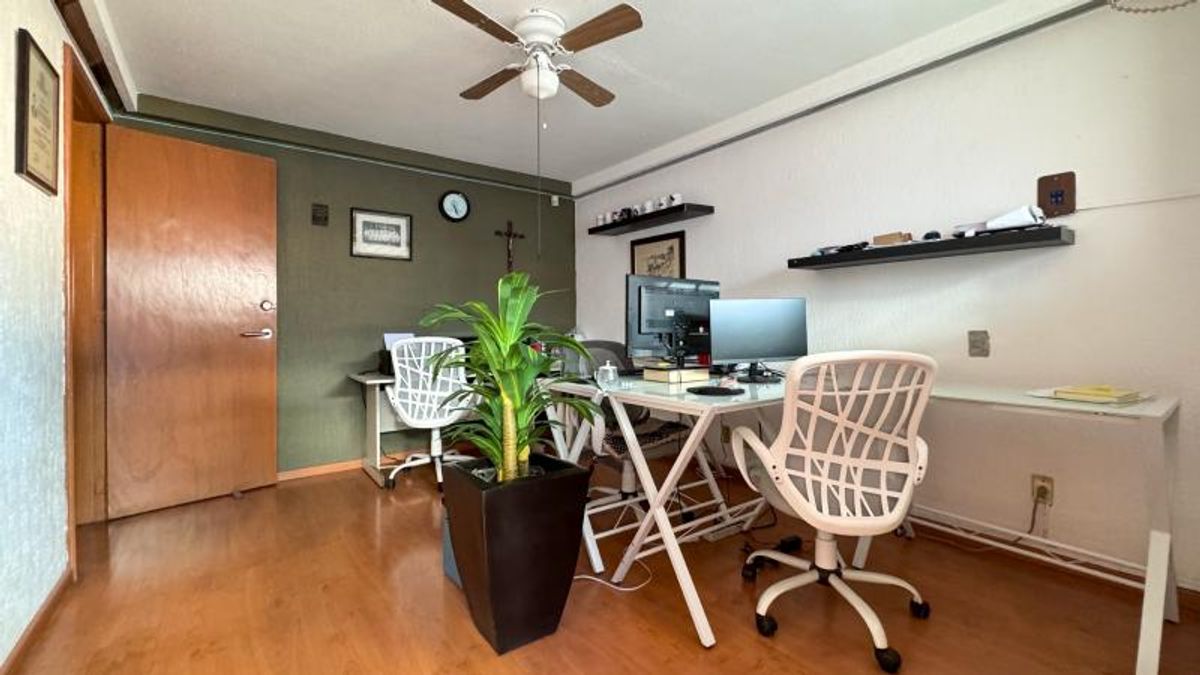 Fotografía de OFICINA EN VENTA CON MUY BUENA UBICACION SOBRE CARRANZA
