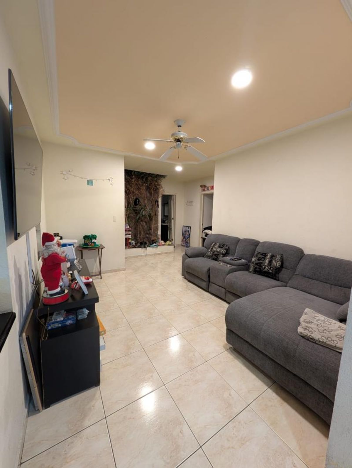 Fotografía de CASA EN VENTA EN UNA PLANTA  EN COLINAS DEL PARQUE EN ESQUINA