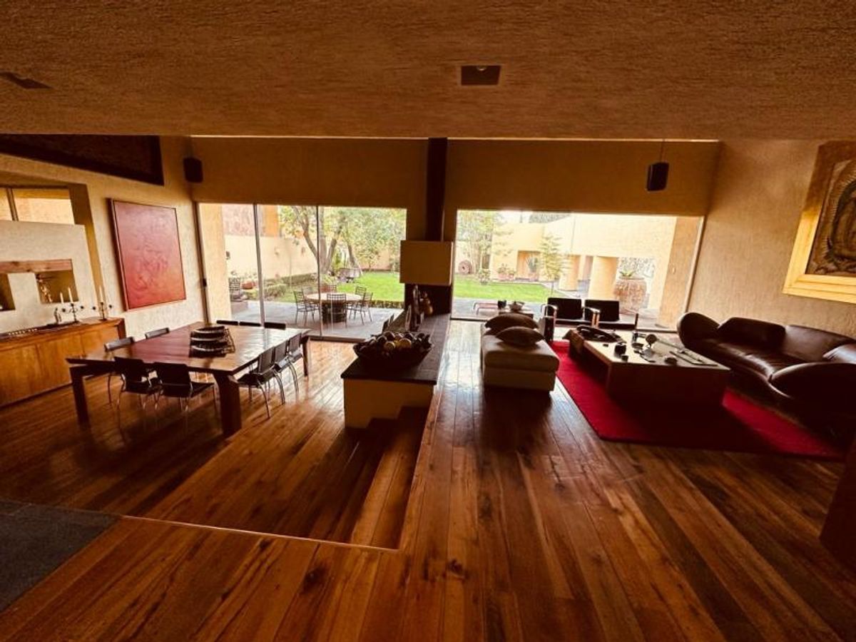 Fotografía de EXCELENTE CASA EN VENTA A UNA CUADRA DEL PARQUE DE MORALES
