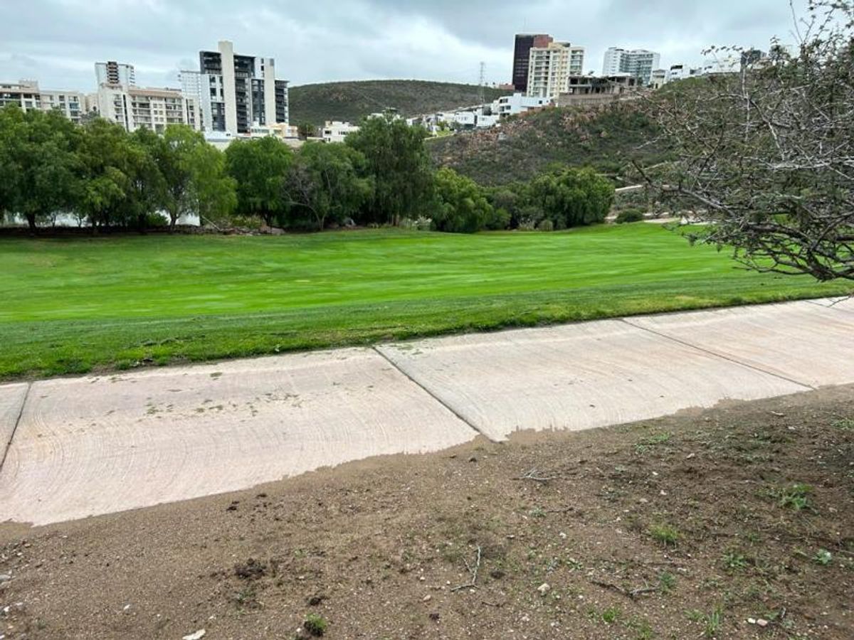 Fotografía de TERRENO EN VENTA EN CLUB DE GOLF LA LOMA